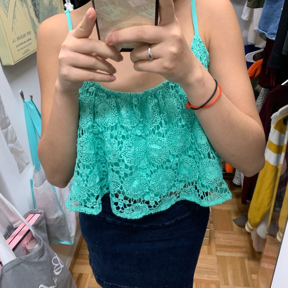 😱Super Cute Top☘️ - Picture 2 of 3